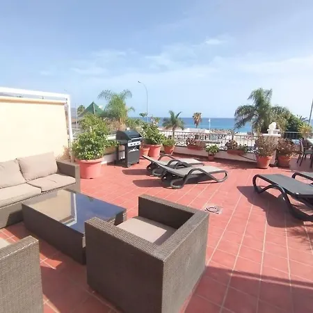 First Line With 3 Bedrooms And Parking,