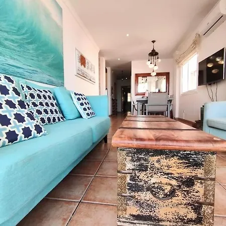 First Line With 3 Bedrooms And Parking, * Nerja