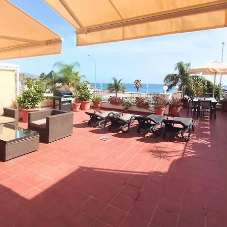 First Line With 3 Bedrooms And Parking,
