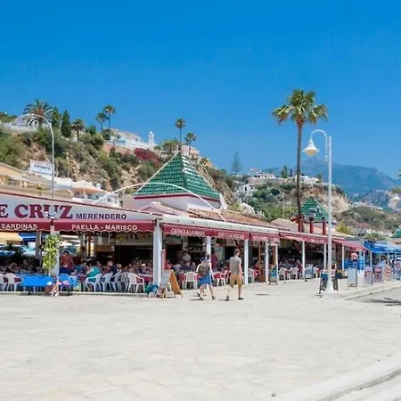 First Line With 3 Bedrooms And Parking, * Nerja