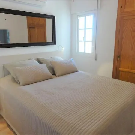 First Line With 3 Bedrooms And Parking, Apartment *